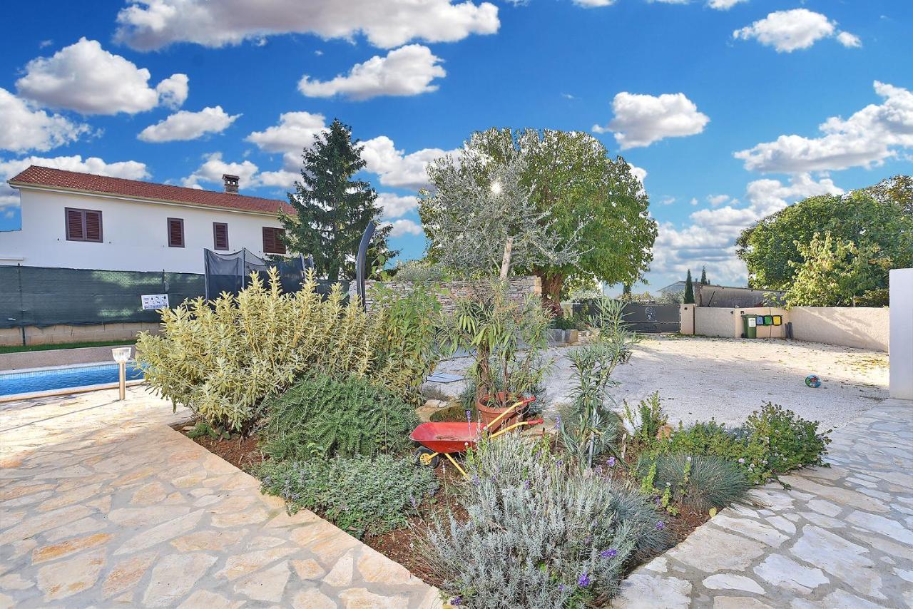 Villa Casa Isabella Galižana Exterior foto