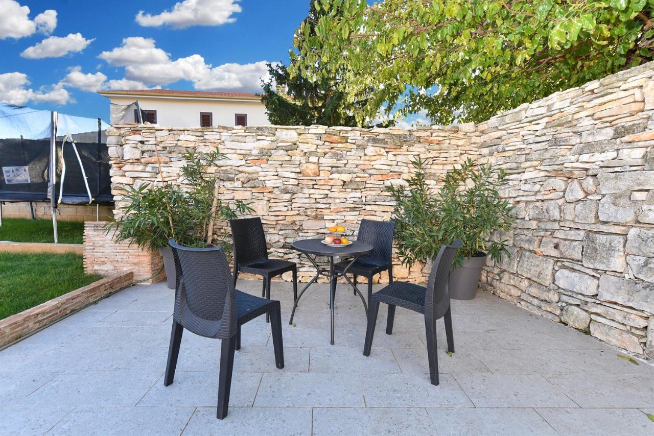 Villa Casa Isabella Galižana Exterior foto